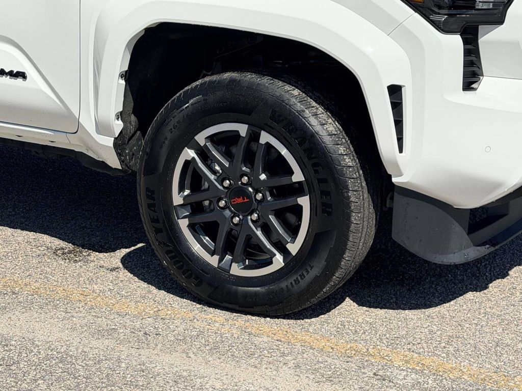 Certified 2025 Toyota Tacoma TRD Sport w/ TRD Sport Premium Package AWD/4WD image 26