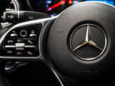 Used 2019 Mercedes-Benz C 300 Sedan image 17