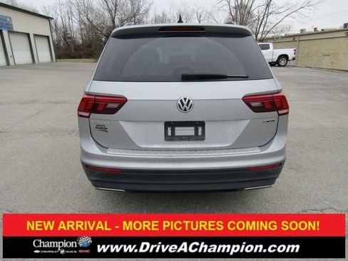 Used 2020 Volkswagen Tiguan S w/ 3rd Row Seat Package image 5