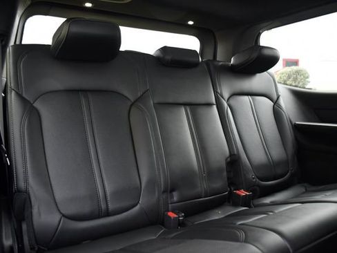 Used 2023 Jeep Wagoneer Series III w/ Premium Group I image 29