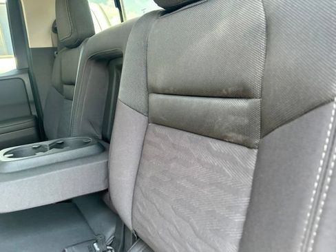 Used 2024 Nissan Frontier SV w/ SV Convenience Package RWD image 37