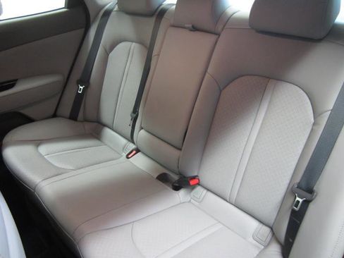 Used 2018 Kia Optima EX image 13