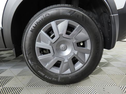 New 2026 Nissan Kicks S image 13