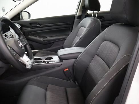 New 2026 Nissan Altima 2.5 SV w/ SV Special Edition Package AWD/4WD image 11