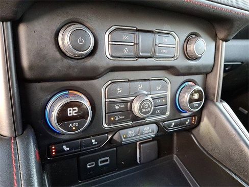 Certified 2021 Chevrolet Suburban RST image 28