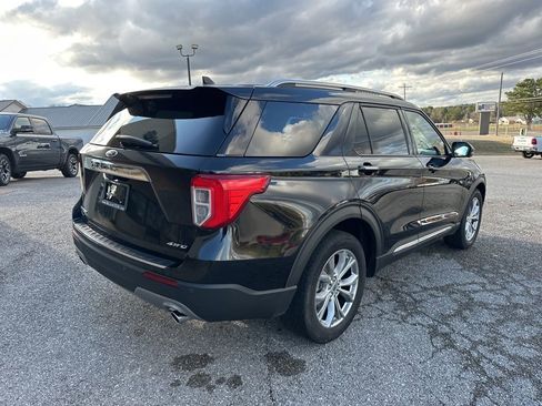 Used 2022 Ford Explorer Limited w/ Equipment Group 301A image 7