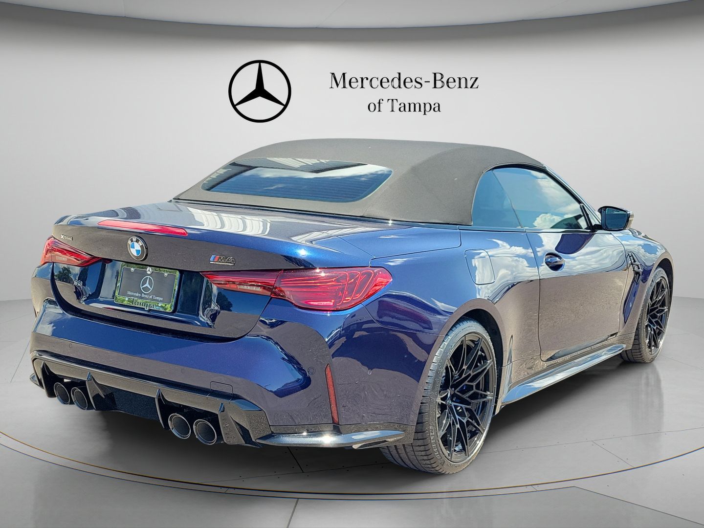 Used 2025 BMW M4 xDrive Competition w/ Executive Package AWD/4WD image 4