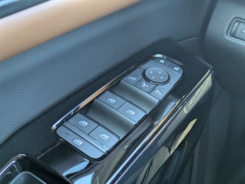 New 2026 Nissan Pathfinder Platinum image 29