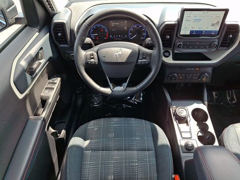 Certified 2023 Ford Bronco Sport Heritage w/ Heritage Convenience Package AWD/4WD image 11