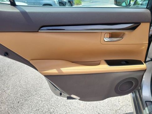 Used 2016 Lexus ES 350 w/ Luxury Package w/Wood Trim FWD image 27