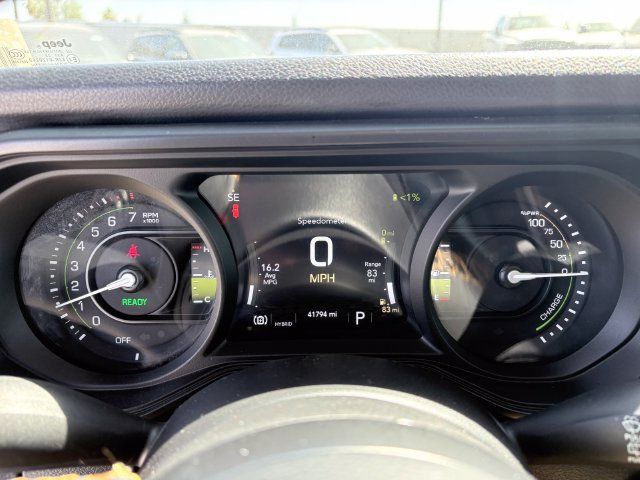 Used 2024 Jeep Wrangler Unlimited AWD/4WD image 23