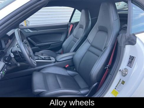 Used 2025 Porsche 911 Carrera image 18