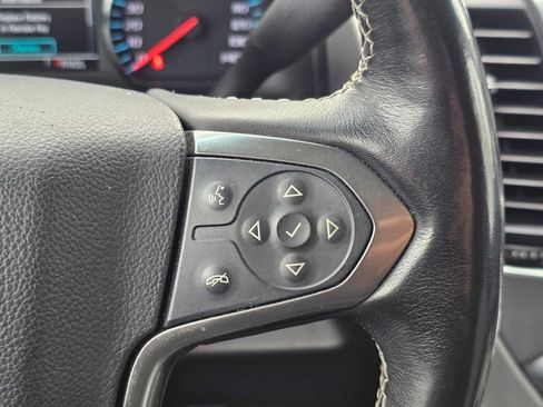 Used 2020 Chevrolet Suburban LT AWD/4WD image 17