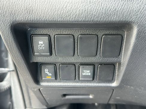 Certified 2020 Nissan Pathfinder SV image 15