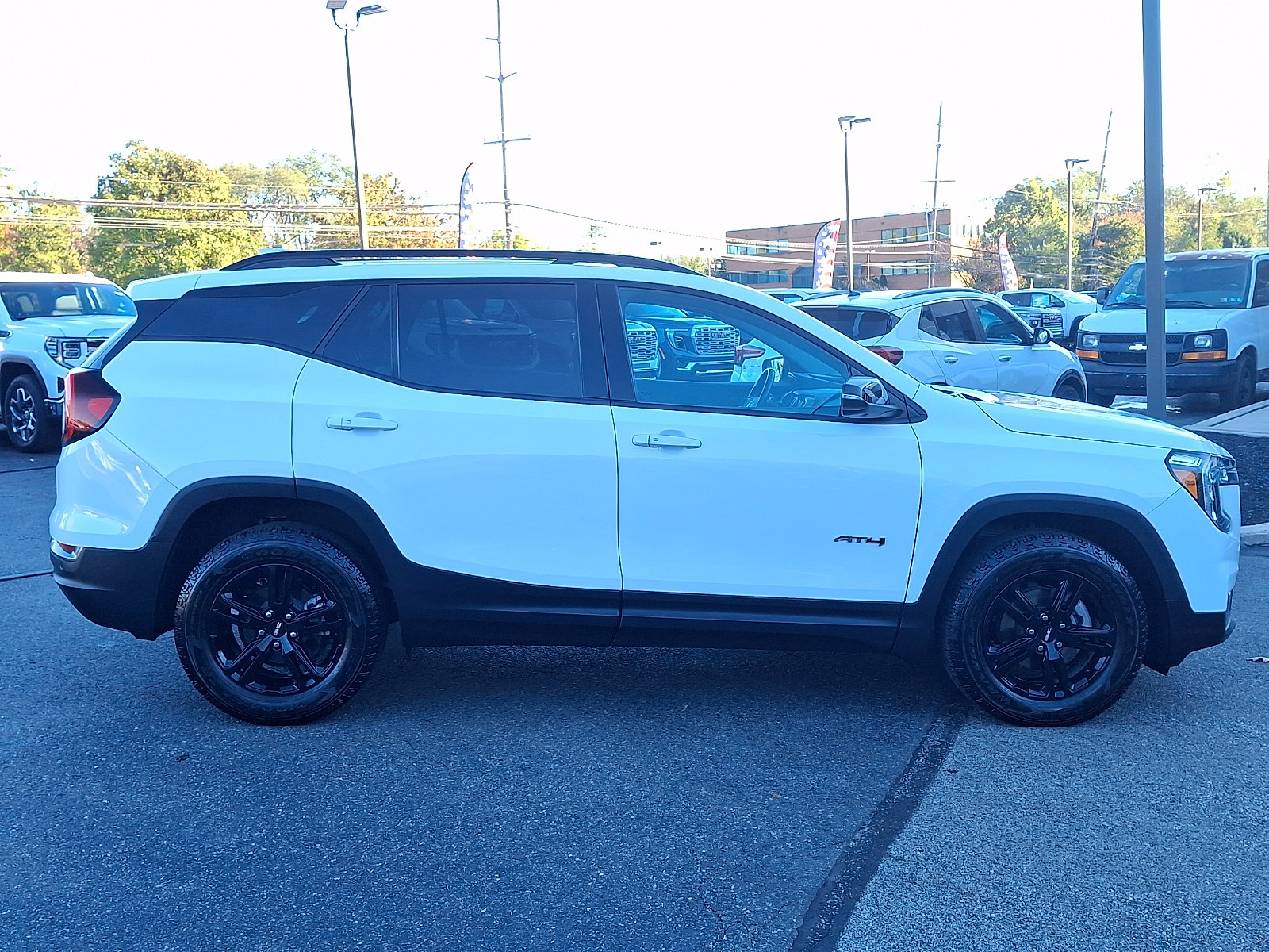 Used 2024 GMC Terrain AT4 w/ Tech Package AWD/4WD image 7