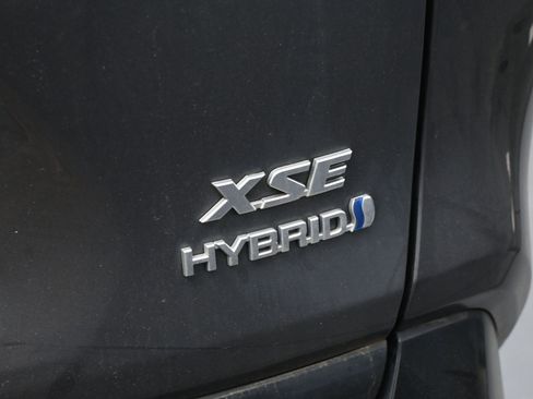 Used 2021 Toyota RAV4 XSE image 21