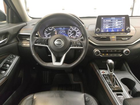 Used 2021 Nissan Altima 2.5 SR w/ SR Premium Package AWD/4WD image 22