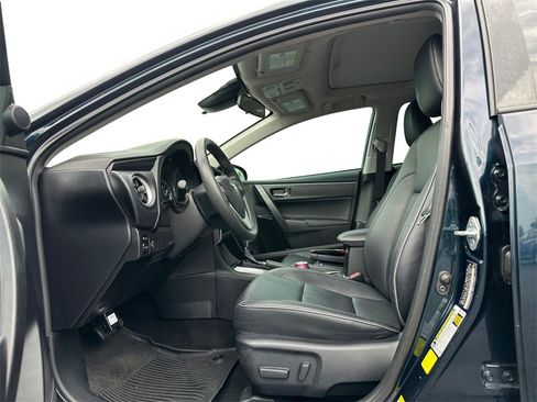 Used 2017 Toyota Corolla XLE image 9
