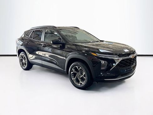 New 2026 Chevrolet Trax LT w/ Driver Confidence Package image 3