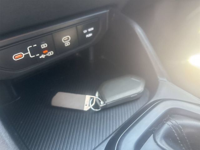 Used 2025 Kia K4 FWD image 12