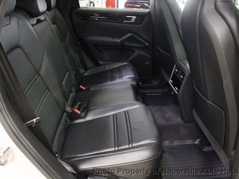 Used 2021 Porsche Cayenne Coupe AWD/4WD image 39