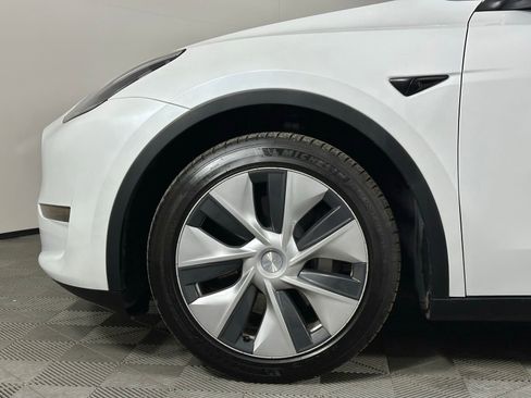 Used 2023 Tesla Model Y Long Range AWD/4WD image 6