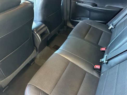 Used 2017 Toyota Camry SE FWD image 14