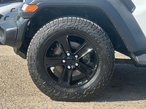 Used 2021 Jeep Wrangler Unlimited Sport image 32