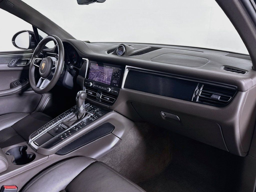 Certified 2020 Porsche Macan GTS AWD/4WD image 17