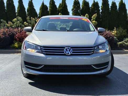Used 2012 Volkswagen Passat 2.5 SE FWD image 5