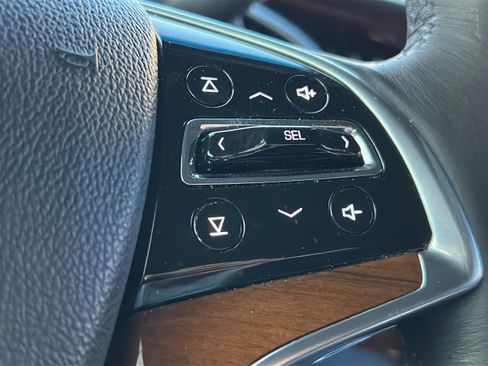 Used 2017 Cadillac Escalade Luxury image 33