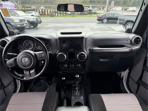 Used 2012 Jeep Wrangler Unlimited Sport w/ Connectivity Group AWD/4WD image 11