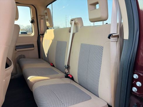 Used 2016 Ford F250 XLT w/ XLT Interior Package image 37