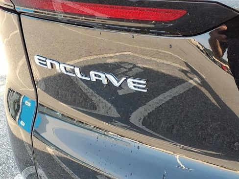 Used 2025 Buick Enclave Preferred image 5