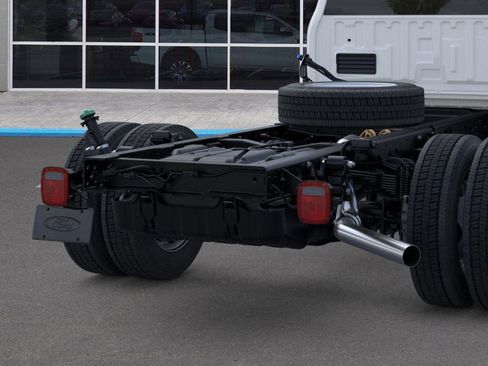 New 2026 Ford F550 4x4 Supercab Super Duty image 21