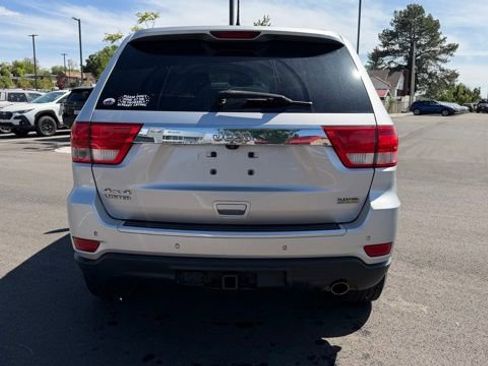 Used 2013 Jeep Grand Cherokee Limited AWD/4WD image 4