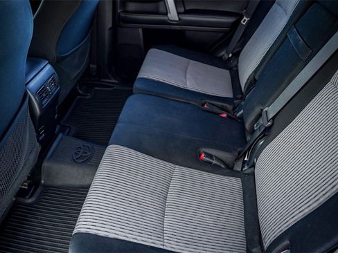 Used 2014 Toyota 4Runner SR5 image 27