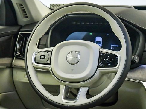 New 2026 Volvo XC90 T8 Ultra w/ Protection Package Premier AWD/4WD image 13
