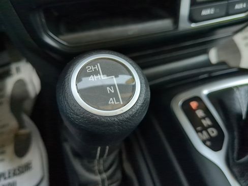 Used 2020 Jeep Gladiator Overland w/ Safety Group image 29