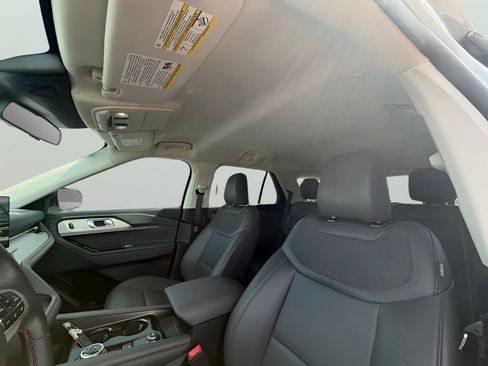 Certified 2026 Ford Explorer Active w/ Active Comfort Package RWD image 12