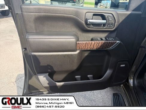 Used 2023 GMC Sierra 2500 Denali AWD/4WD image 11