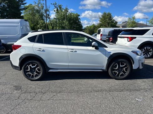 Used 2023 Subaru Crosstrek Hybrid AWD/4WD image 4