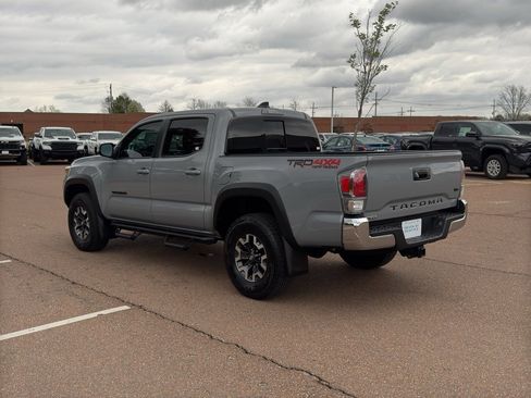 Used 2020 Toyota Tacoma TRD Off-Road image 7
