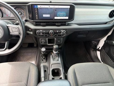 Used 2024 Jeep Gladiator Sport AWD/4WD image 36