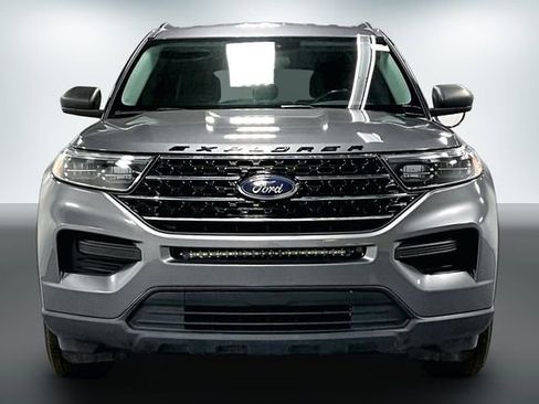 Used 2021 Ford Explorer XLT w/ Class III Trailer Tow Package image 2