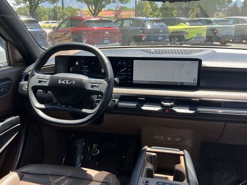 Used 2024 Kia EV9 Land AWD/4WD image 24
