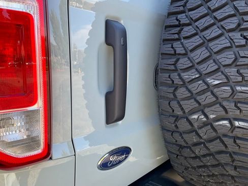 Certified 2024 Ford Bronco Black Diamond w/ Sasquatch Package image 28