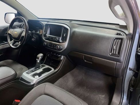 Used 2022 Chevrolet Colorado LT w/ LT Convenience Package AWD/4WD image 27