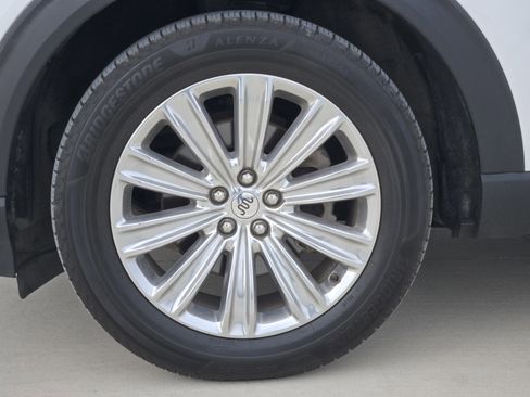 Used 2021 Ford Explorer King Ranch w/ Premium Technology Package image 13