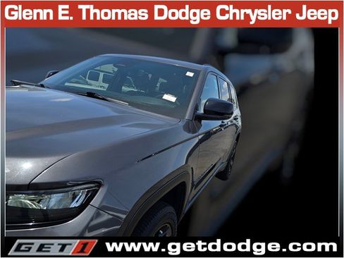 Certified 2022 Jeep Grand Cherokee L Laredo AWD/4WD image 4